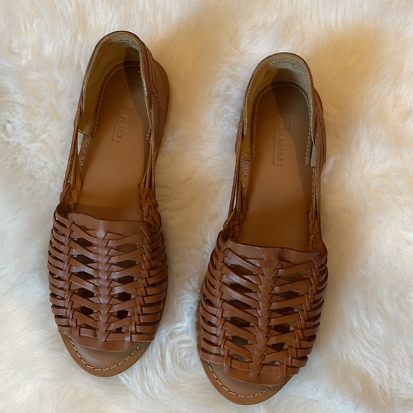 ASOS Shoes - ASOS DESIGN size 8 Tan Florentine Woven Leather Sandals!